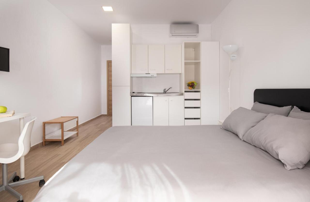 Les Oliviers - Studios & Apartments Vourvourou Dış mekan fotoğraf